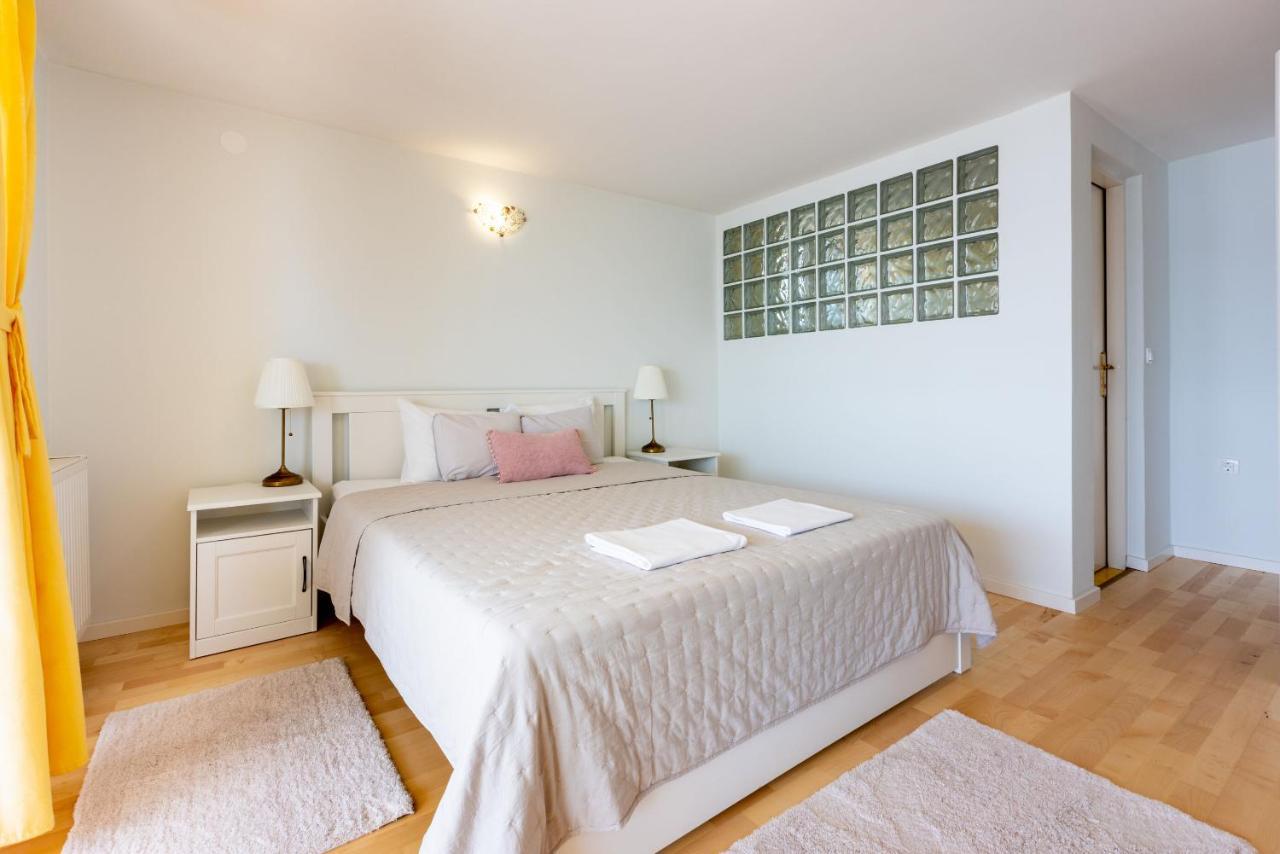 Apartments Neno Crikvenica Luaran gambar