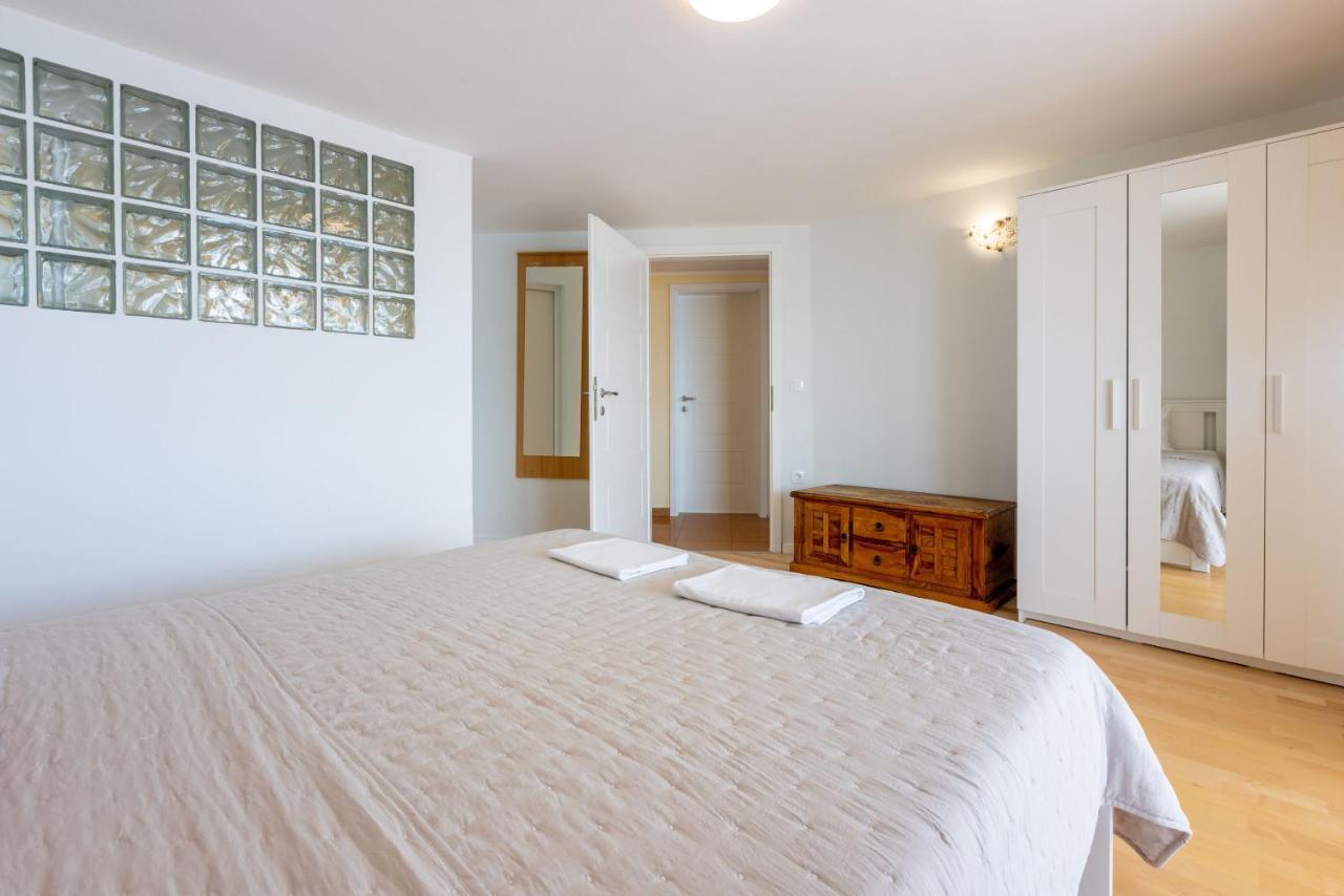 Apartments Neno Crikvenica Luaran gambar