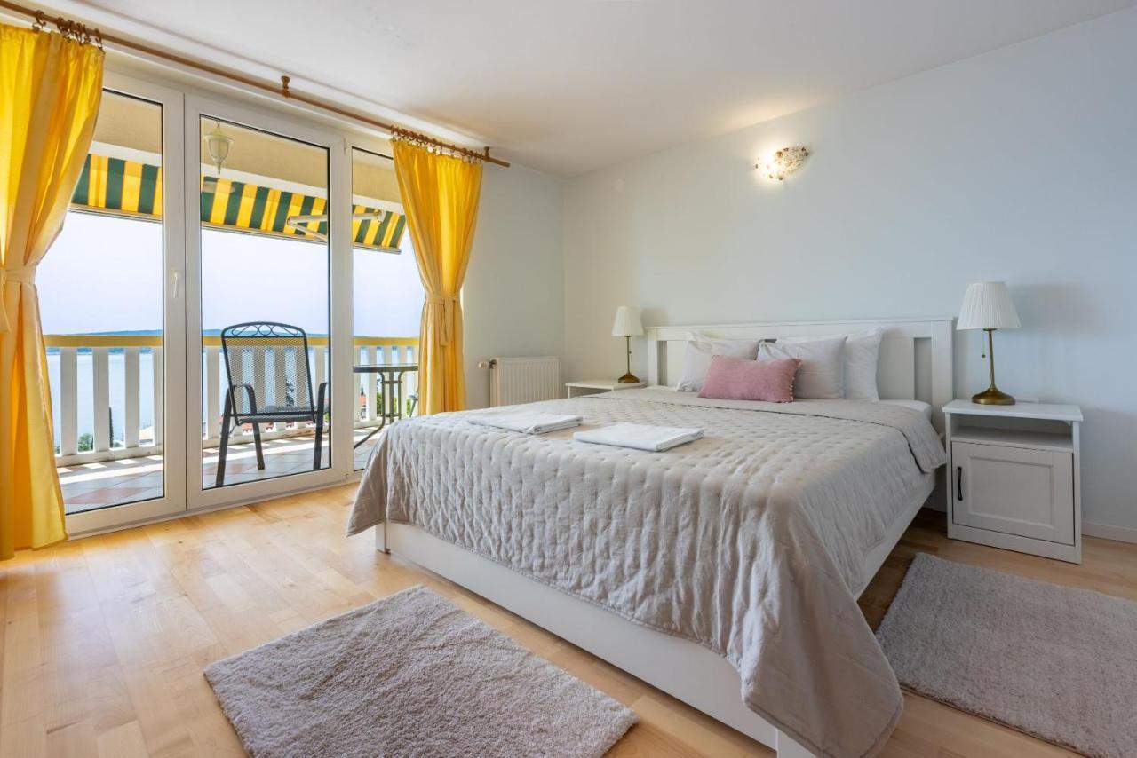 Apartments Neno Crikvenica Luaran gambar