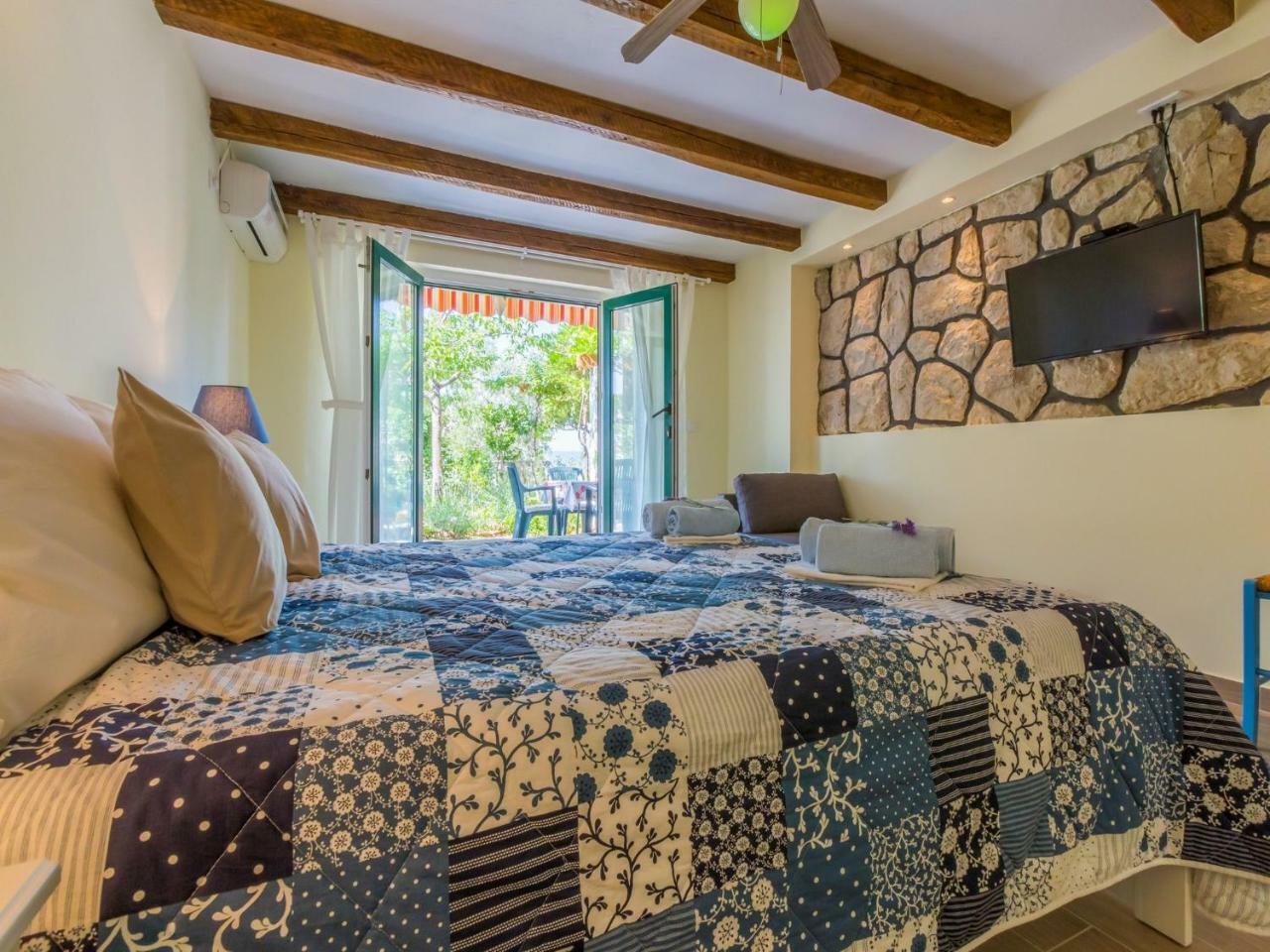 Apartments Neno Crikvenica Luaran gambar