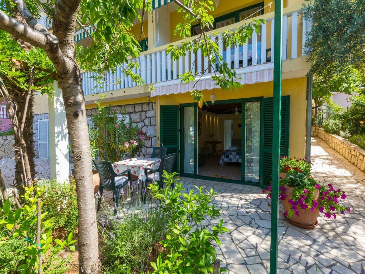 Apartments Neno Crikvenica Luaran gambar